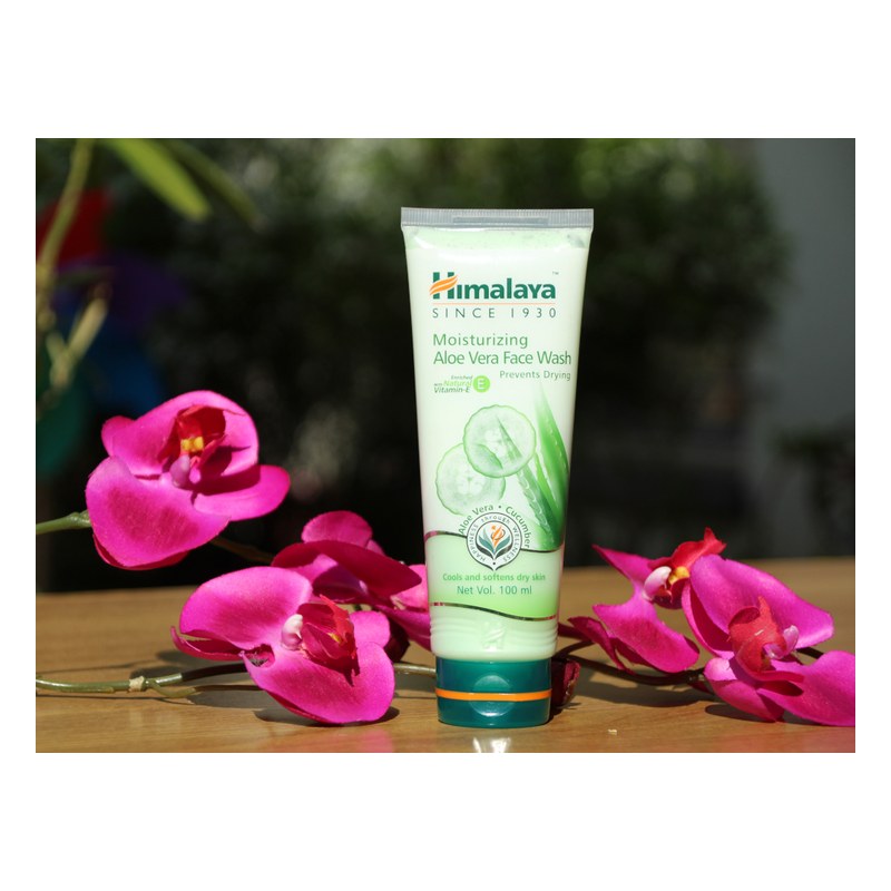 HIMALAYA Moisturizing Aloevera Face Wash 100 ml